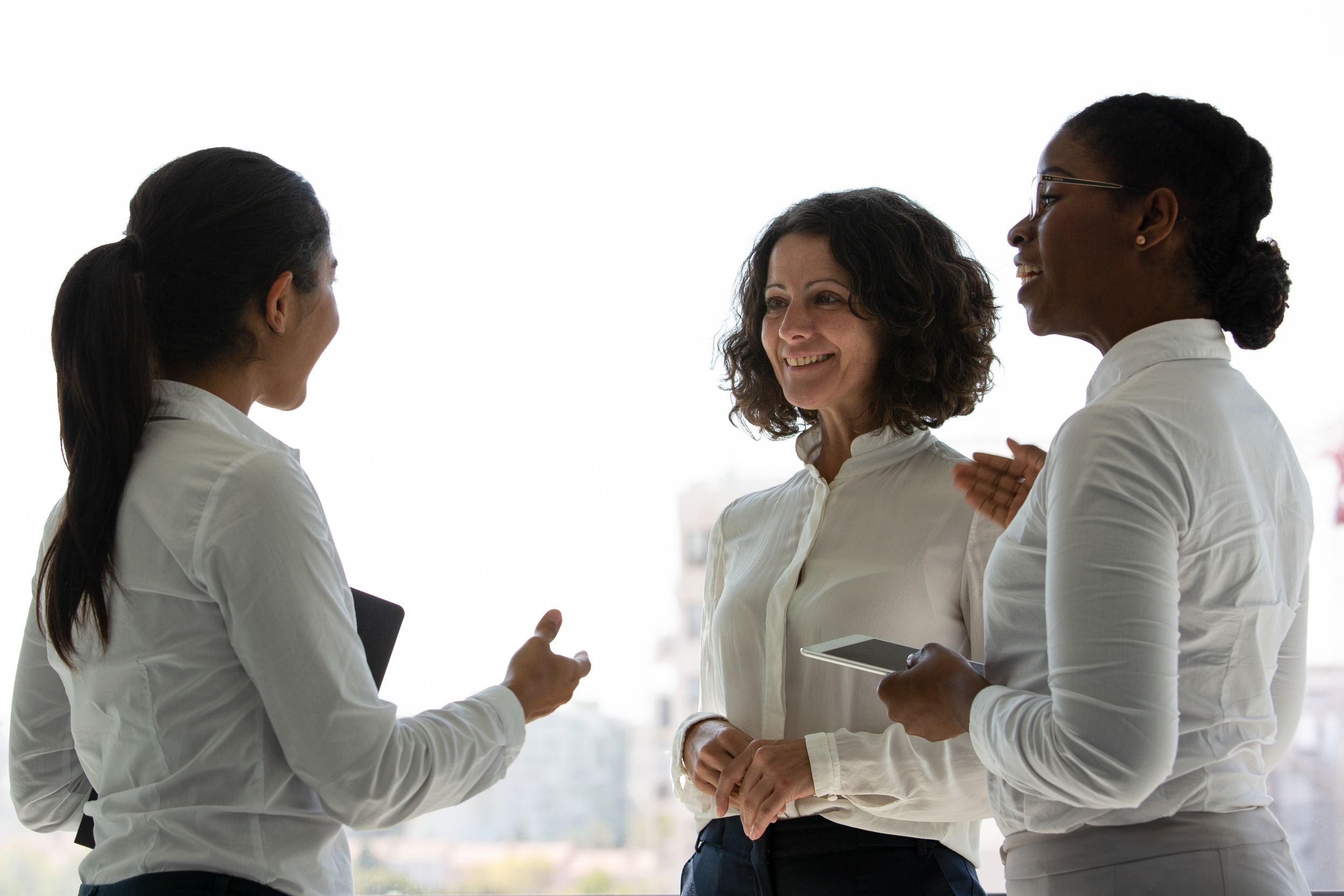 Construire une communauté : Comment les mamans peuvent créer des réseaux de soutien pour le changement social ?